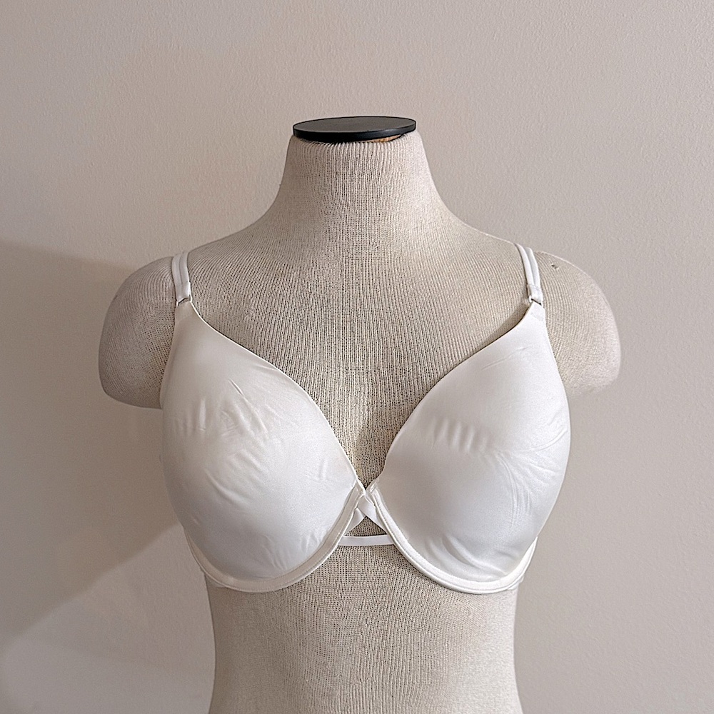 Victoria’s Secret White Bra 38D NWOT